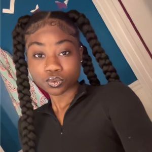 Meet your Posher, Marsha